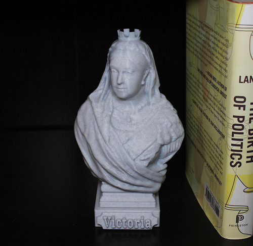 Queen victoria bust - queen, bust;